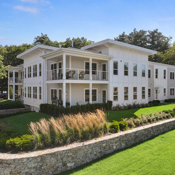 960 Sagamore